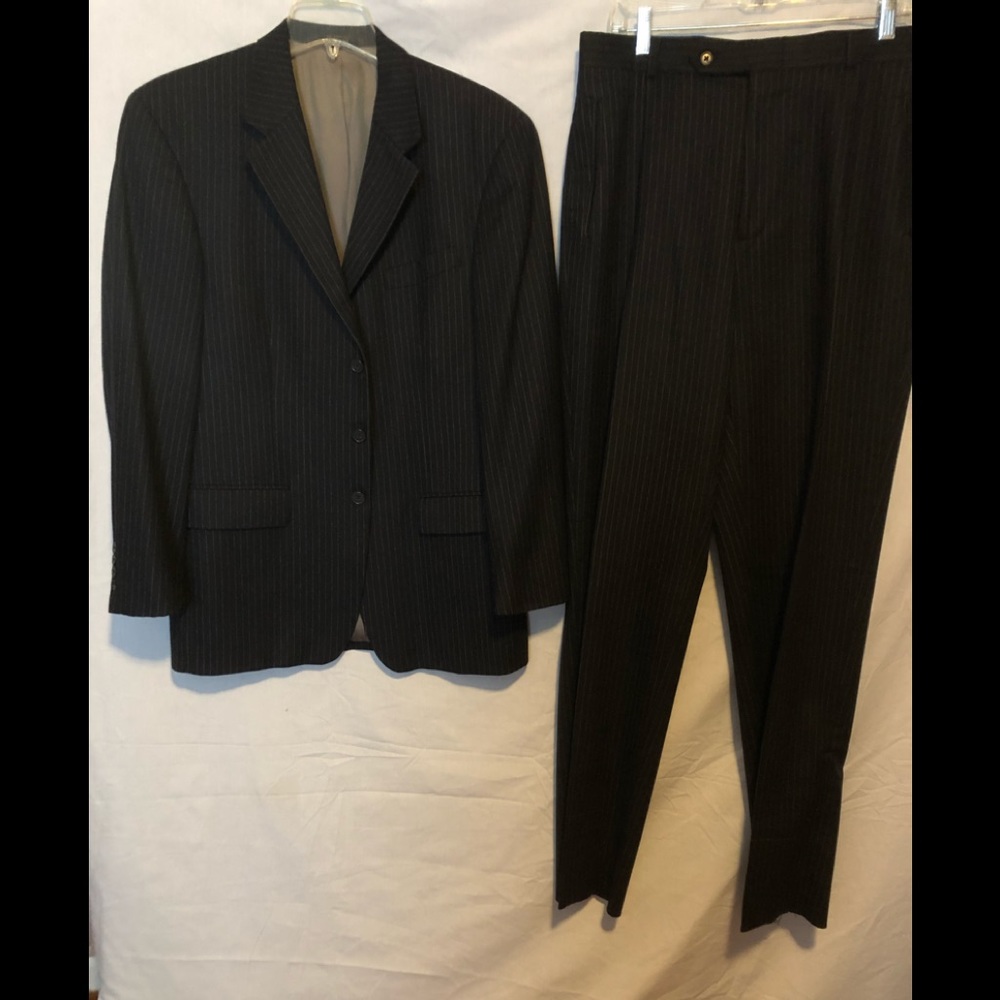 Oscar Del La Renta Suit